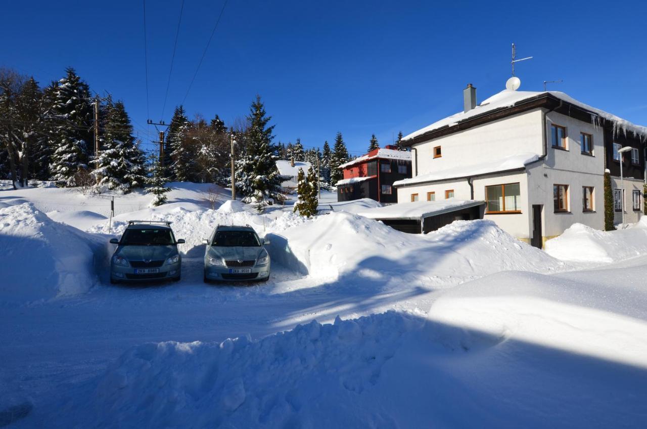 Vila Naproti Klínovci Jáchymov Exteriér fotografie